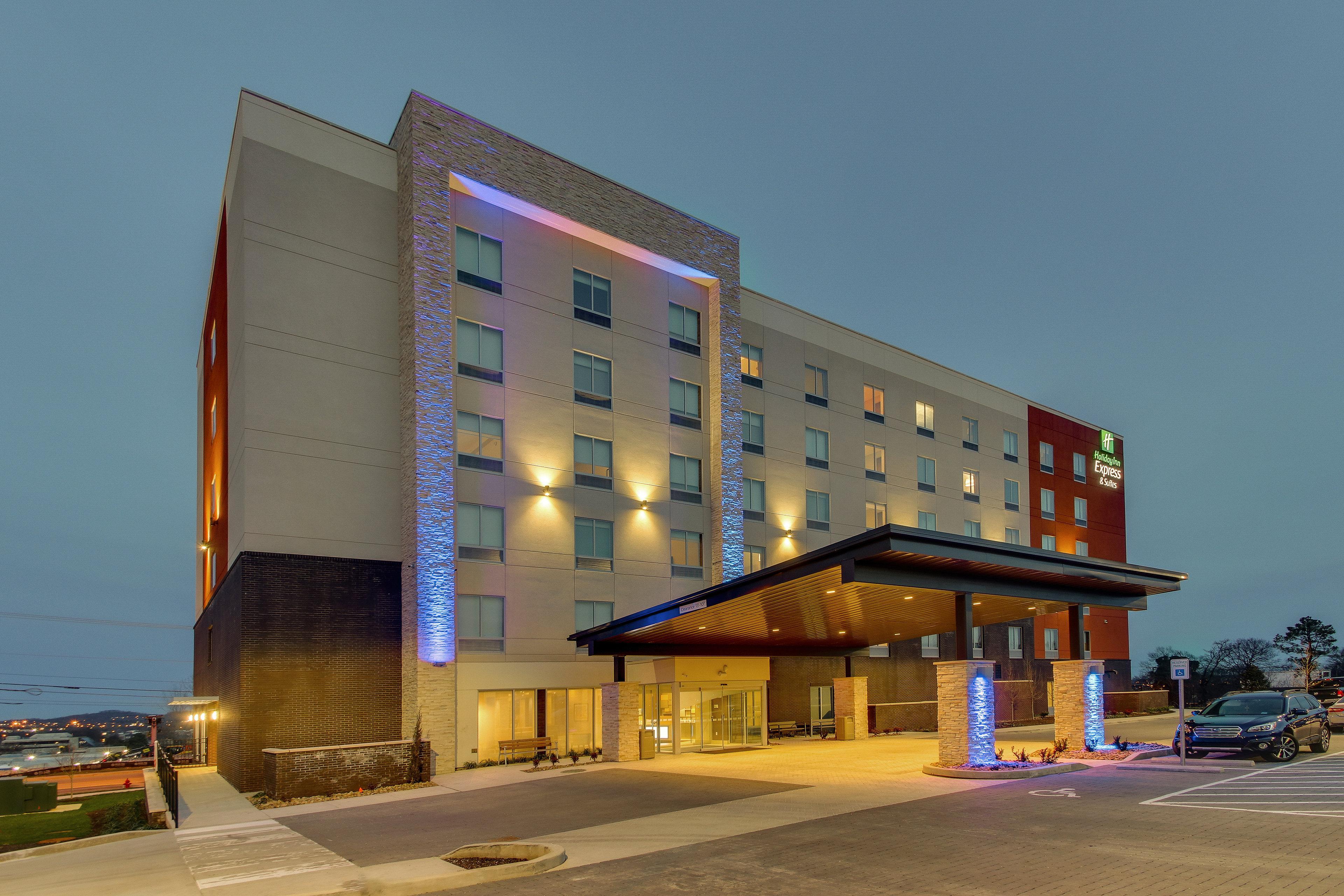 Holiday Inn Express & Suites - Nashville Metrocenter Downtown, An Ihg Hotel Eksteriør bilde